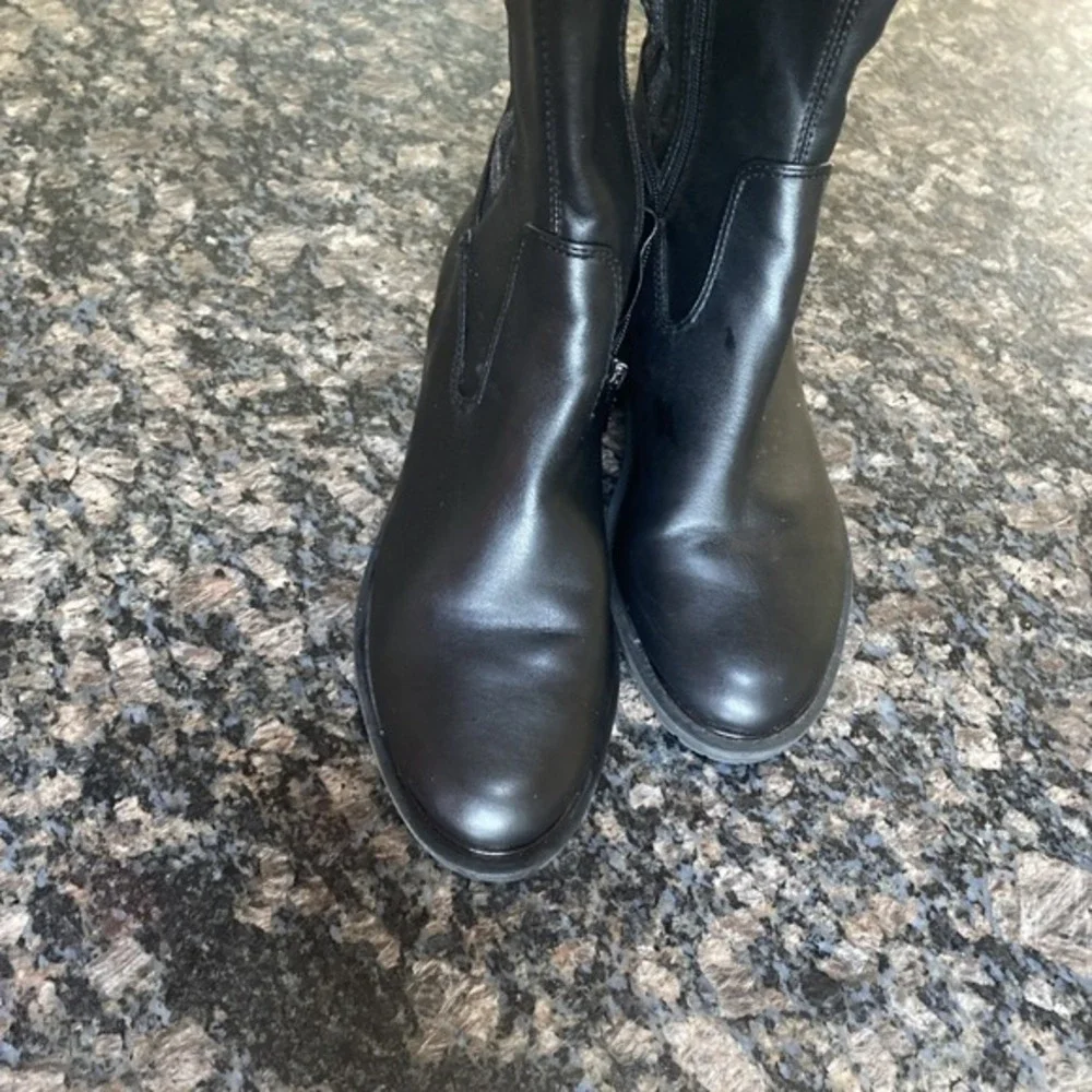 GUESS Women's Boot Size 6 Black Pull-up Above The Knee New        82